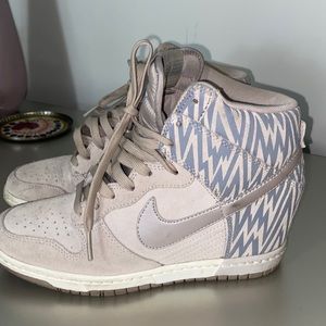 Nike Sky Hi Dunks